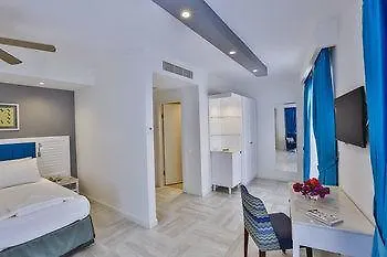Ξενοδοχείο Livia 3*
