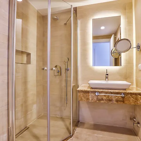 Livia Hotel 3*