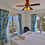 Livia Hotel 3*